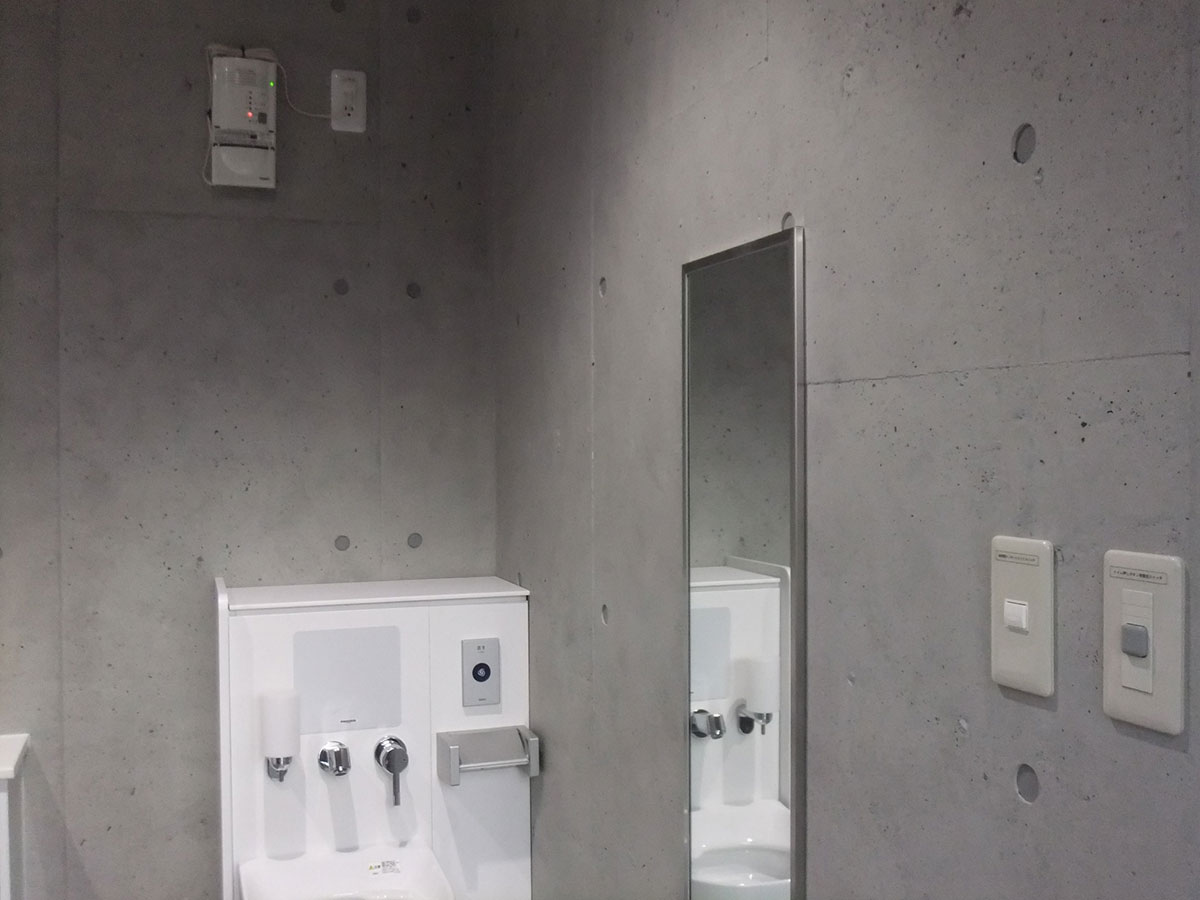 東京都府中市 RC造1階 トイレ・更衣室 施工事例